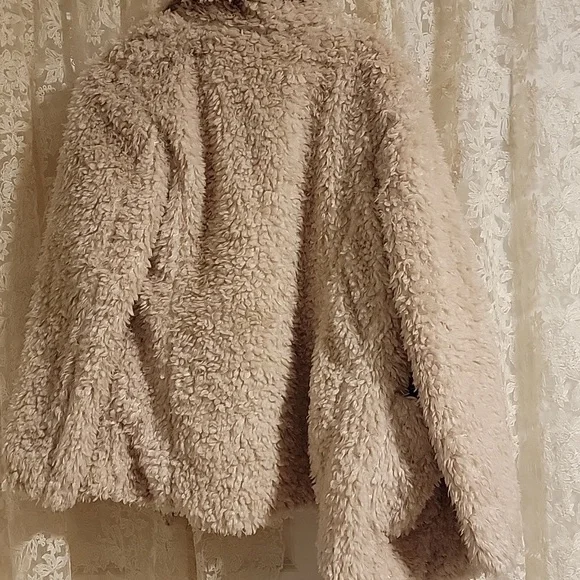 H&M Cream Teddy Jacket - Picture 5 of 7